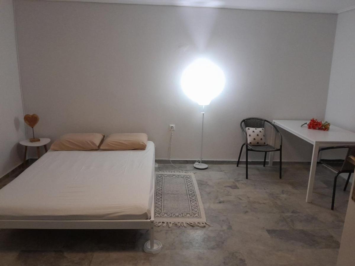 Cosy Guesthouse-Souterrain With Garden In City Center Corinth Zewnętrze zdjęcie