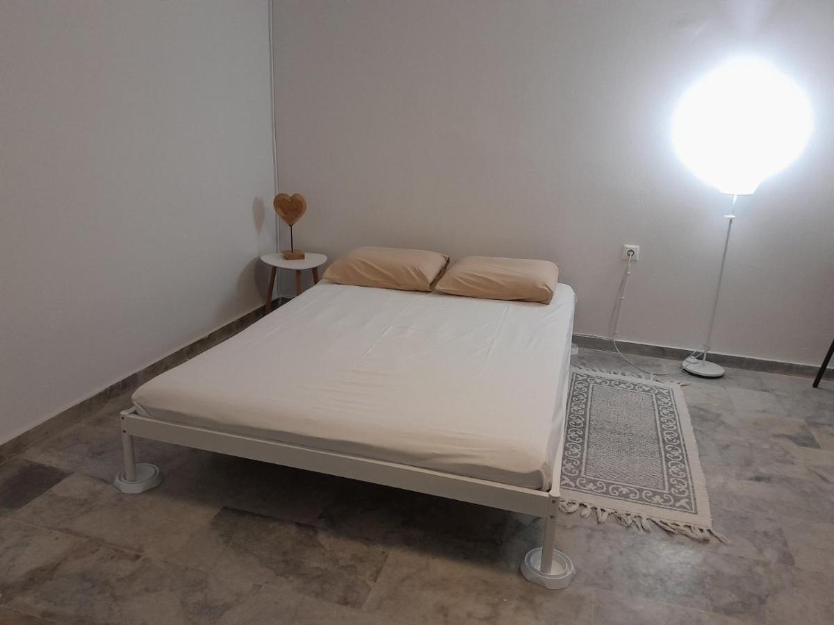Cosy Guesthouse-Souterrain With Garden In City Center Corinth Zewnętrze zdjęcie