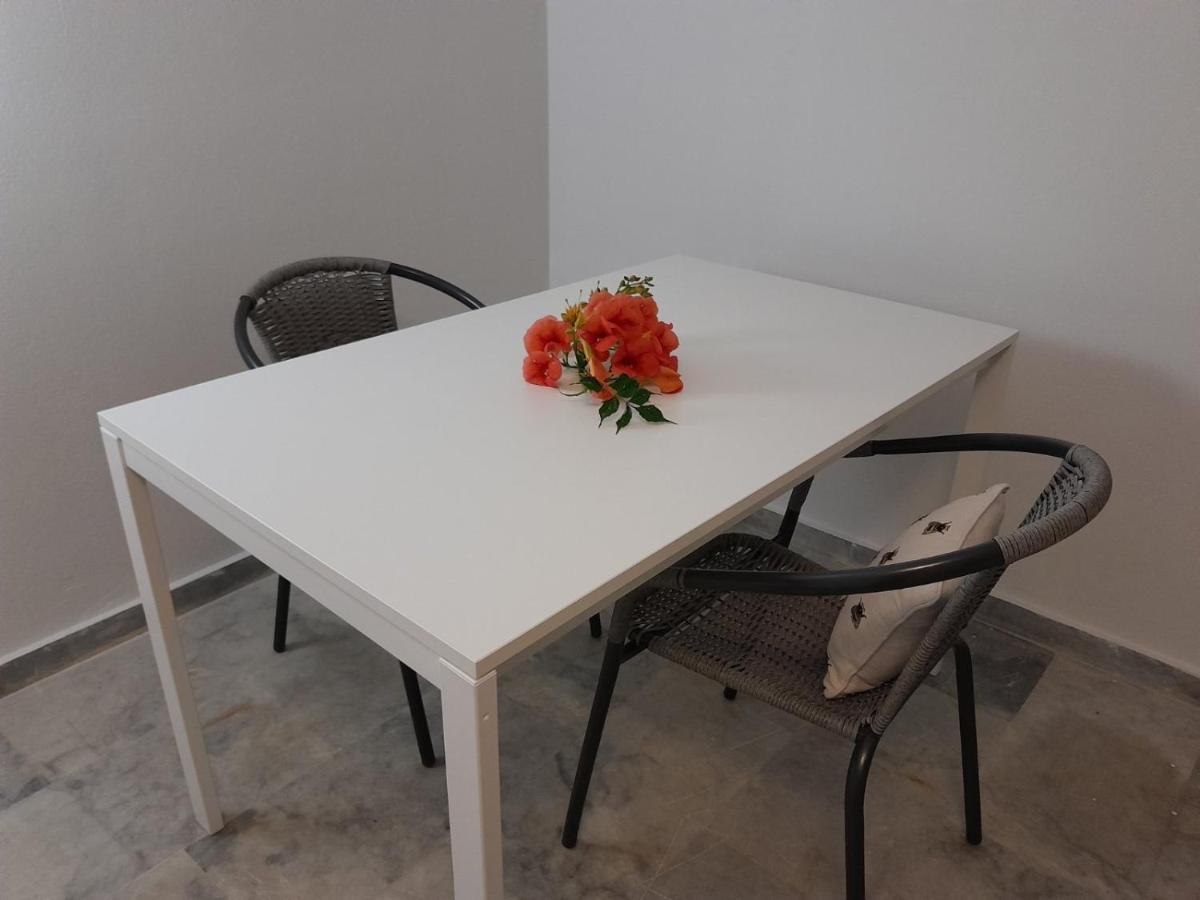 Cosy Guesthouse-Souterrain With Garden In City Center Corinth Zewnętrze zdjęcie